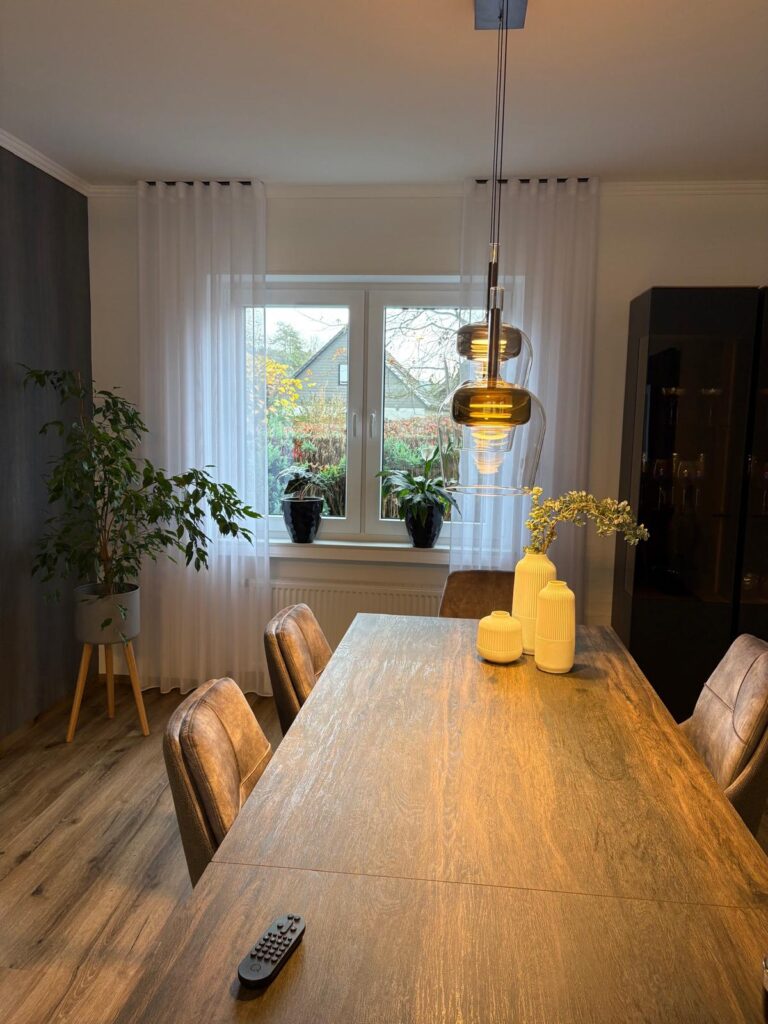 Fenster richtig in Szene setzen – so werden sie zum Highlight im Raum